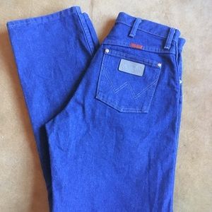 Women's Wrangler 14MWZG Cowboy Slim Cut Jeans  11